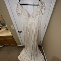 How to sell my unworn wedding dress - 2
