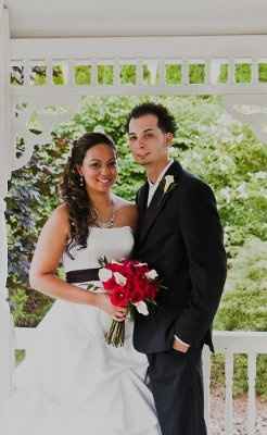 Let's see all of the bride's with their grooms!