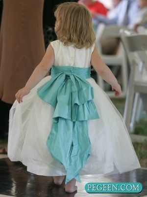 What is your flower girl wearing?