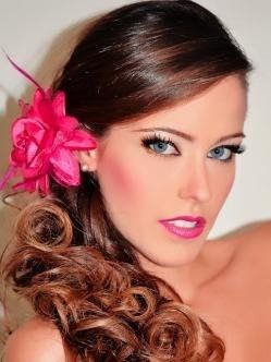 Im just wondering what did or how are you doing your hair for your wedding day?