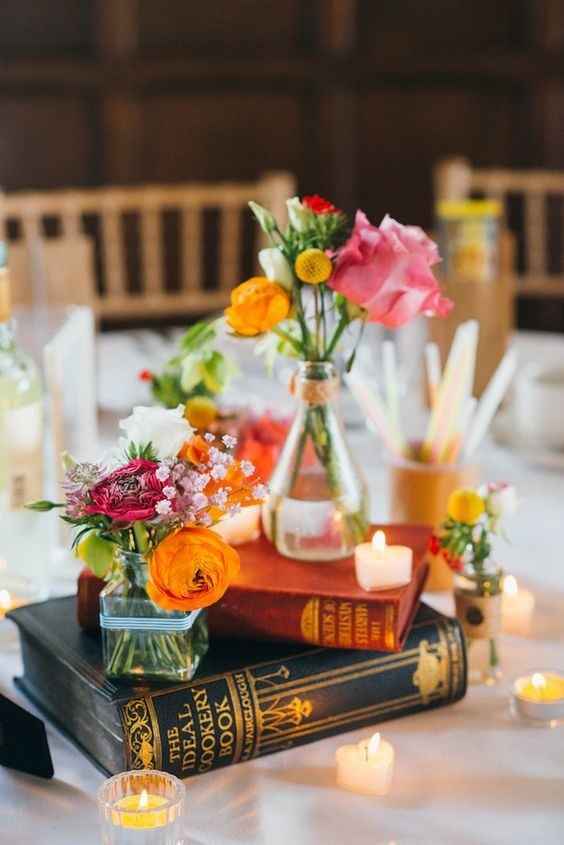 To hire a florist... or not to hire a florist?