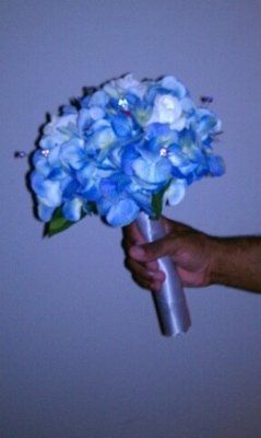 let see yours or bridemaids DIY Silk Flower Bouquets!
