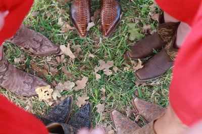 Wedding pictures in! LOVE them!! **PIC heavy**