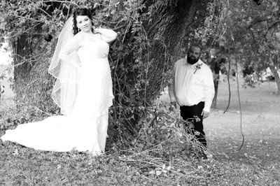Wedding pictures in! LOVE them!! **PIC heavy**