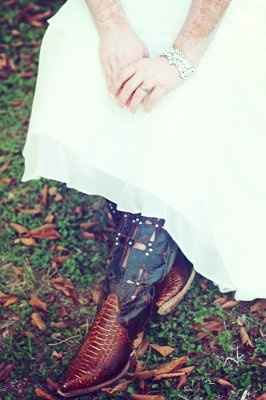 Wedding pictures in! LOVE them!! **PIC heavy**