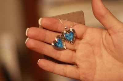 Wedding pictures in! LOVE them!! **PIC heavy**