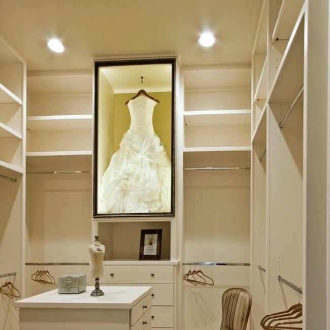Anyone selling their wedding dress after the wedding?