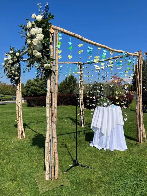 📸 BAM! A blue & green castle wedding with origami decorations 💐🥂 3