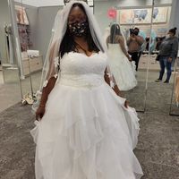 Who has said yes to the dress ? - 1