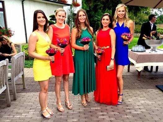 Let's see those mismatched dresses!