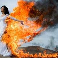 Ok I have to ask and I feel a little dumb...what is trashing the dress about?