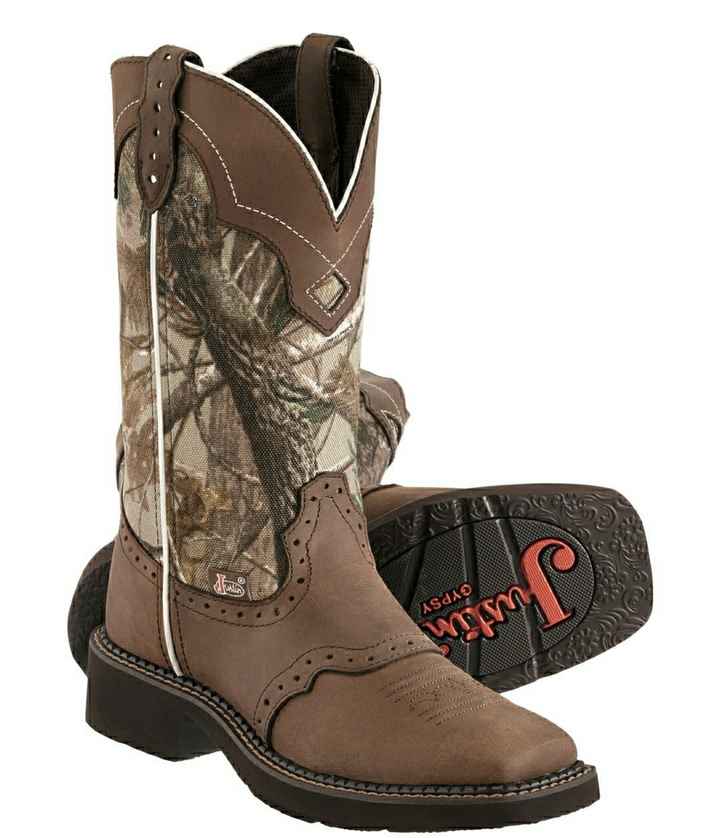 Let me see those wedding shoes!