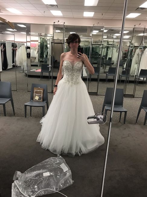Show me your venue and dress! 5