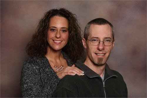 HELP!!!! Getting Married 3 wks...Ivory Bouquets??? PANIC Bride to Be :(