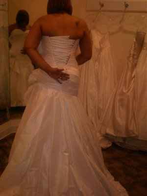 OMG...So I resolved my dress dilemna!!