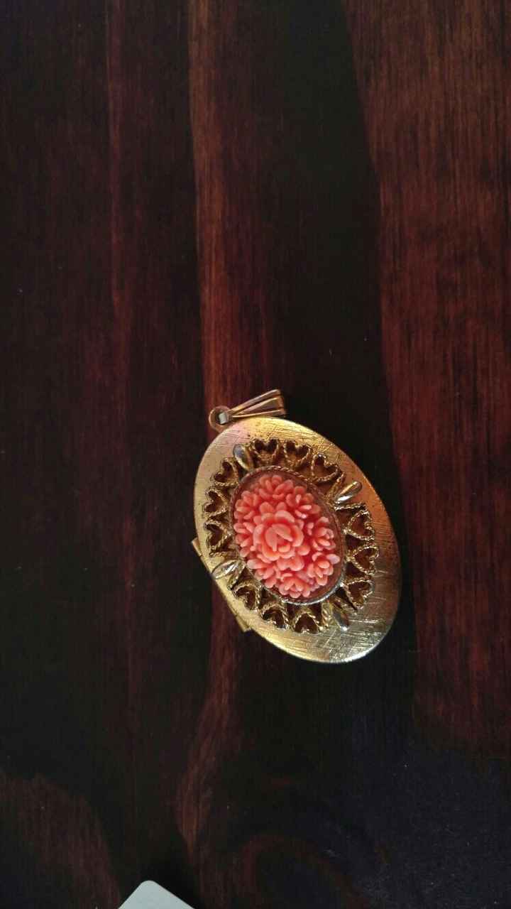 Did you get a bouquet charm??