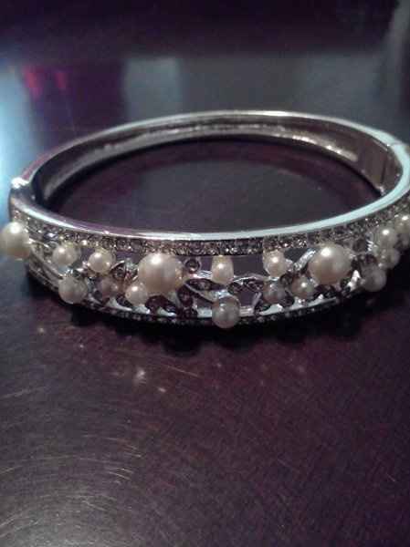 Got my bridal jewelry!!! =)   What is everybody else wearing?