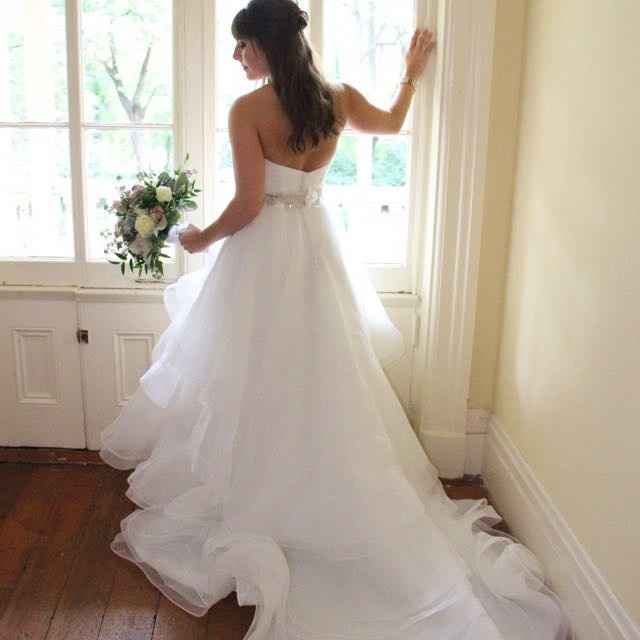 WEDDING DRESS HELP