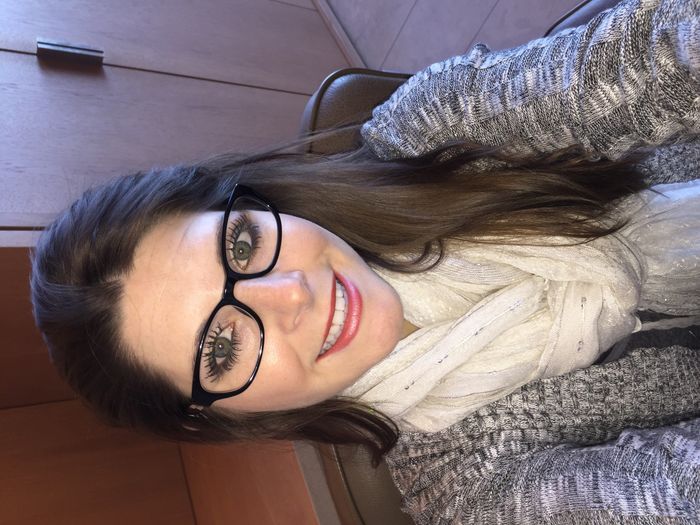Which eye Makeup looks better?