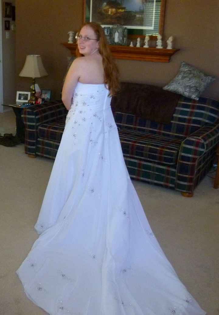 Plus sized brides - show off your dress!