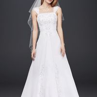 Sleeves or no sleeves? Lace or satin? help - 1