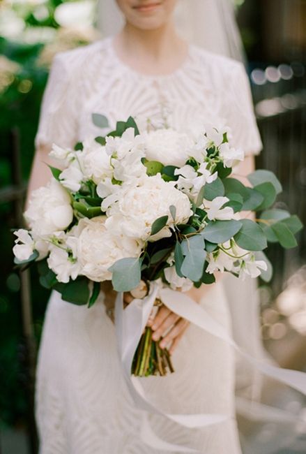White & Green Flower Style