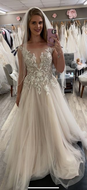 i found my dress!!!! i would love to see pictures of everyone else's!!! 9