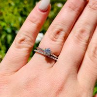 Plain band or half eternity? - 1