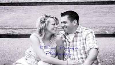 Engagement Pics are HERE!! *very pic heavy*