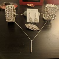Jewelry and head pieces. - 1