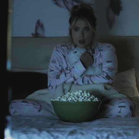 Change out of bridemaid's dress after dinner?