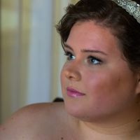 Anyone have pics of their overall wedding make up look, wearing false eyelashes?