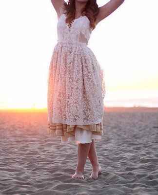 Show us your wedding dress!!!!!!