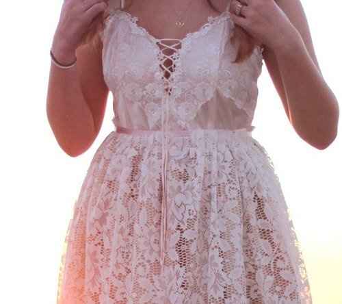 Show us your wedding dress!!!!!!