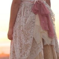 Show us your wedding dress!!!!!!