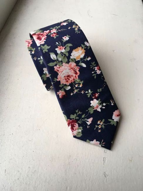 floral printed tie