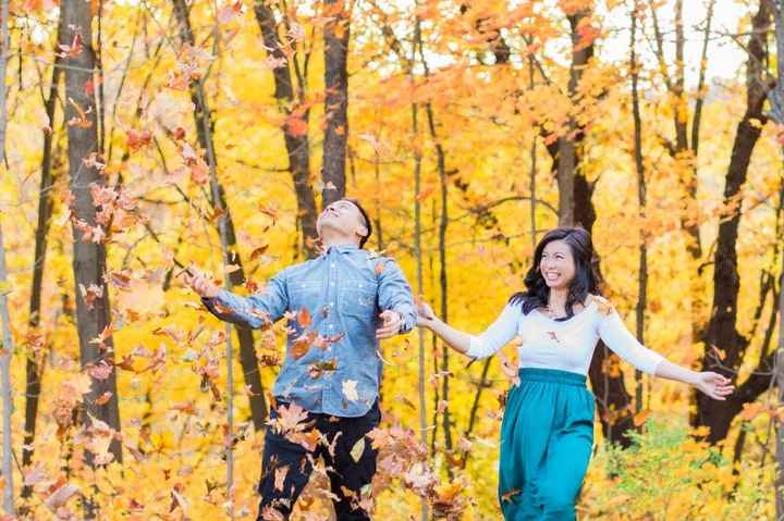 Who’s having their engagement photoshoot in the fall? 