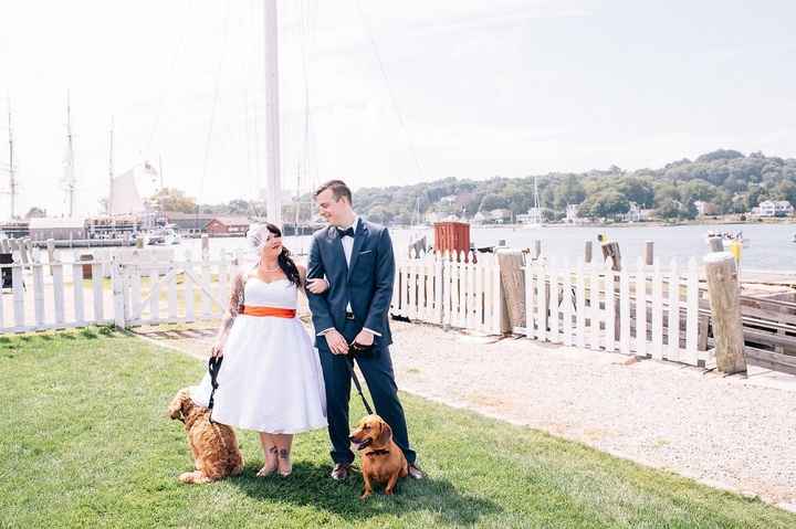 Anybody have a short/tea length wedding dress??  ETA Pic!!!
