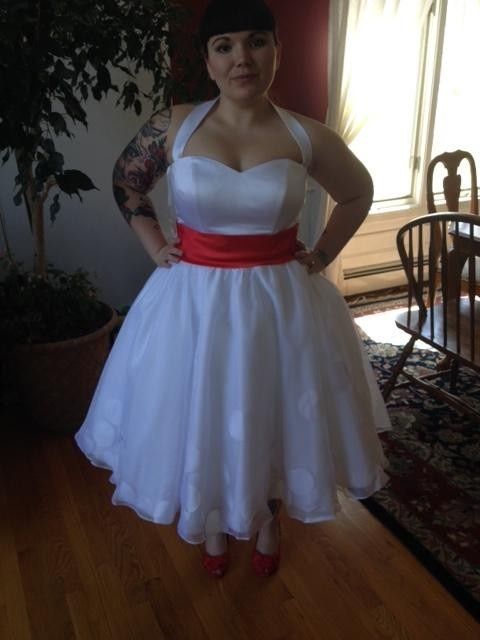 I finally tried on my dress! (added hair/make up trial pics)