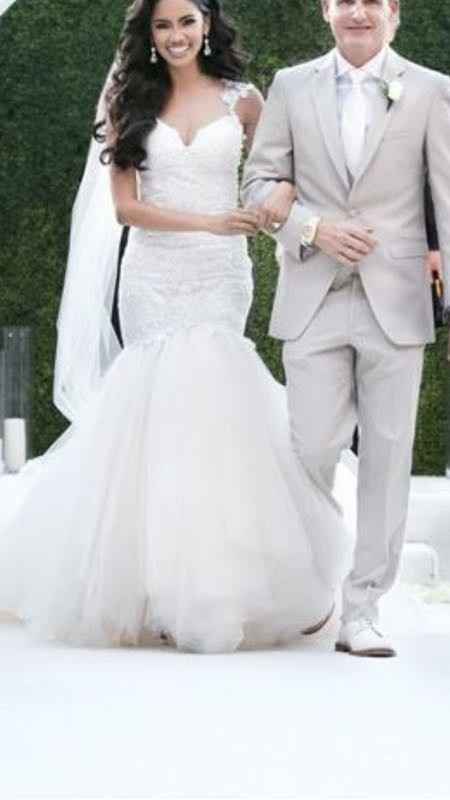 Wedding Dress Help :)