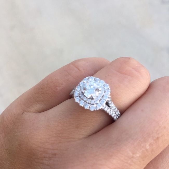 SHOW OFF YOUR RINGS LADIES!! I wanna see that bling!!!