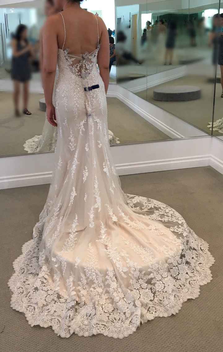 Who has/is going to wear a non-white wedding dress? - 2