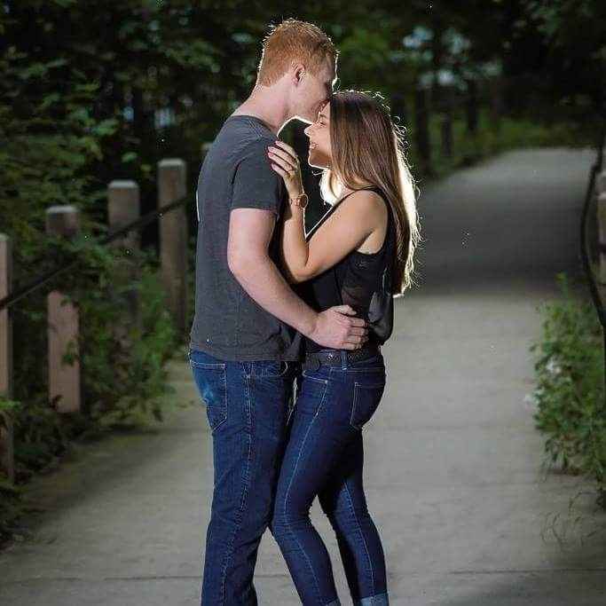 Engagement Photo Outfits - 4