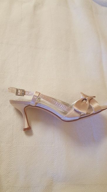 White or Colorful: Shoes? - 1