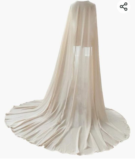 Has anyone chosen a bridal cape over a veil? - 1