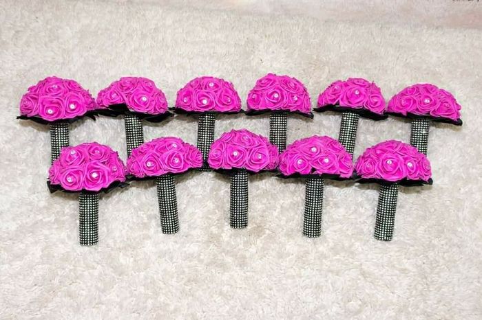 If anyone is curious about real vs. faux flowers...(pics attached) - 1