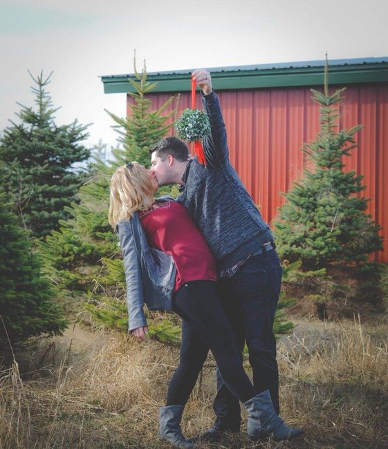 Post your casual engagement photo outfits! 32