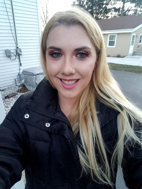 My colors are pink and black so wanted to incorporate the pink into my make up 