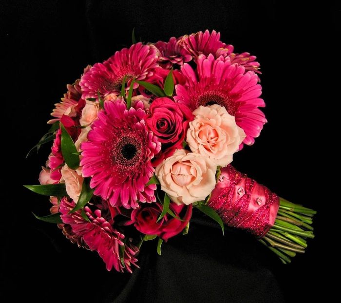Is your bouquet neutral/ivory or bolder colors? Show me!