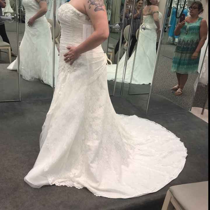 Who else loves lace?  Show off your lace dresses and/or veils! - 1